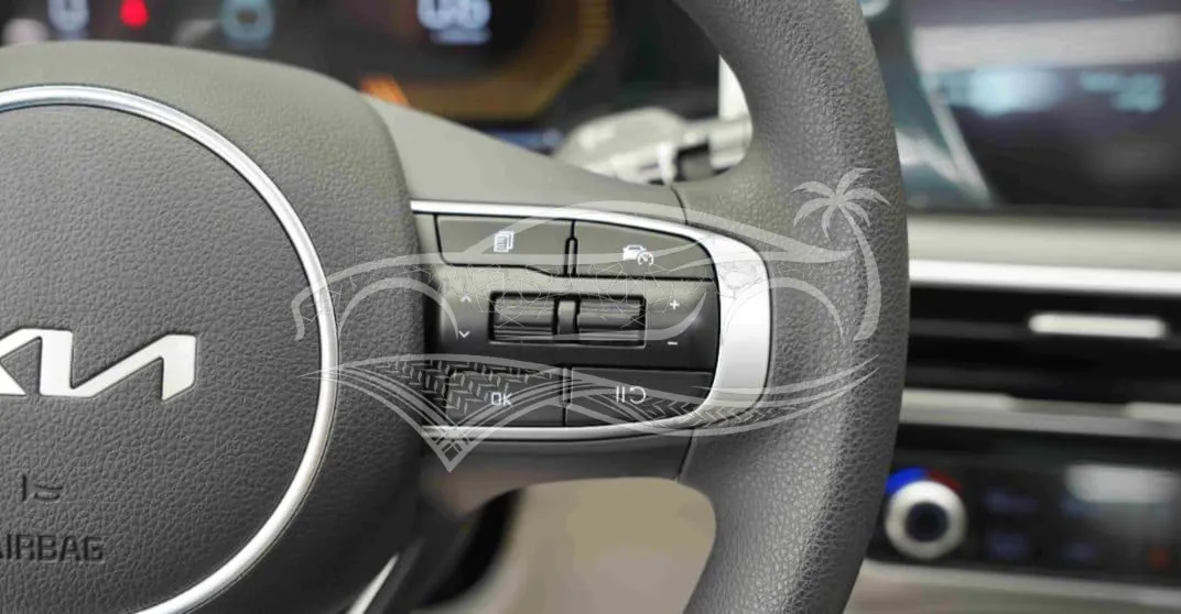 كيا K5 مطور بانوراما